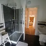 Daire Shangri La - Two Bedroom Mansard *